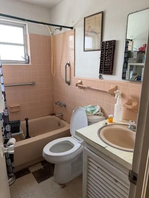3ccb4e73-eb1c-45c0-94d6-455c01ef167a at 5834 Forest Hill Boulevard, West Palm Beach
