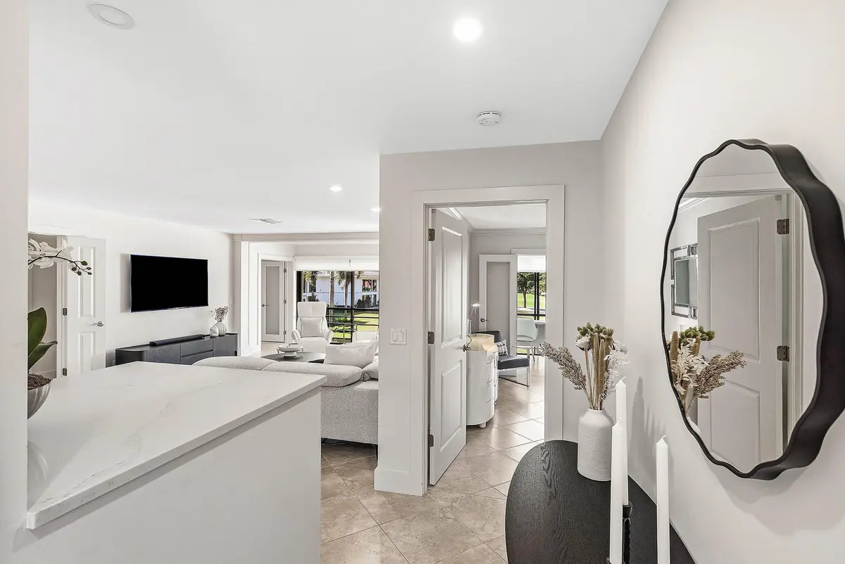 Entry at 4114 B Quail Ridge  Drive Osprey, Boynton Beach