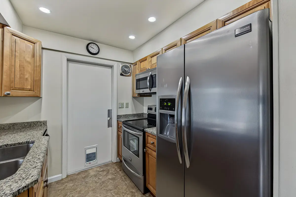 cowen-20 at 2581 E Golf Boulevard, Pompano Beach