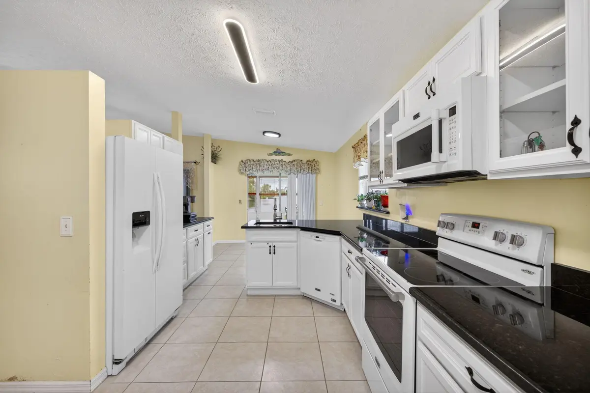 15-web-or-mls-3A5A6289 at 14019 Aguila Avenue, Fort Pierce
