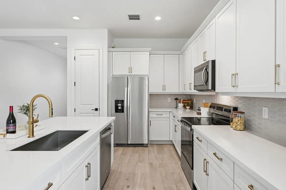 Kitchen at 6783 68th Square, Vero Beach