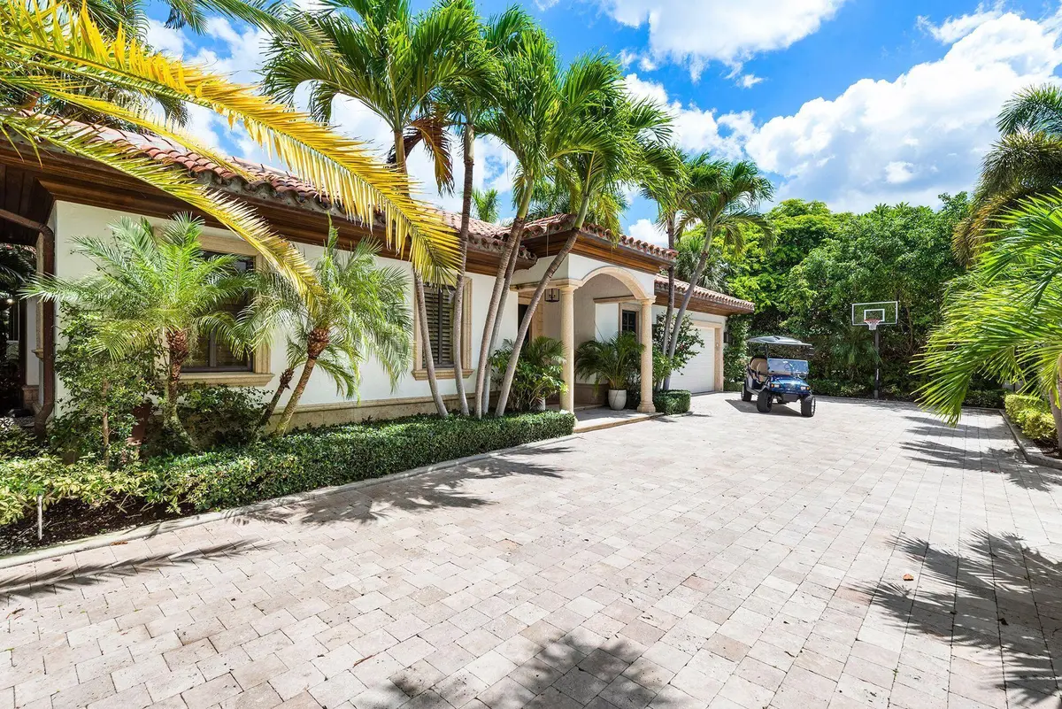 entrance 2 at 14 Harbor Drive, Lake Worth Beach