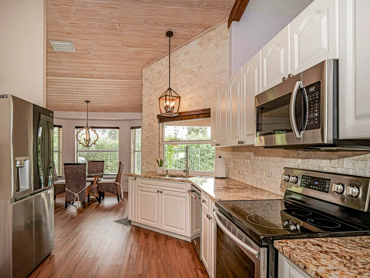 4460 SW 12th  Manor, Vero Beach, FL – photo 5