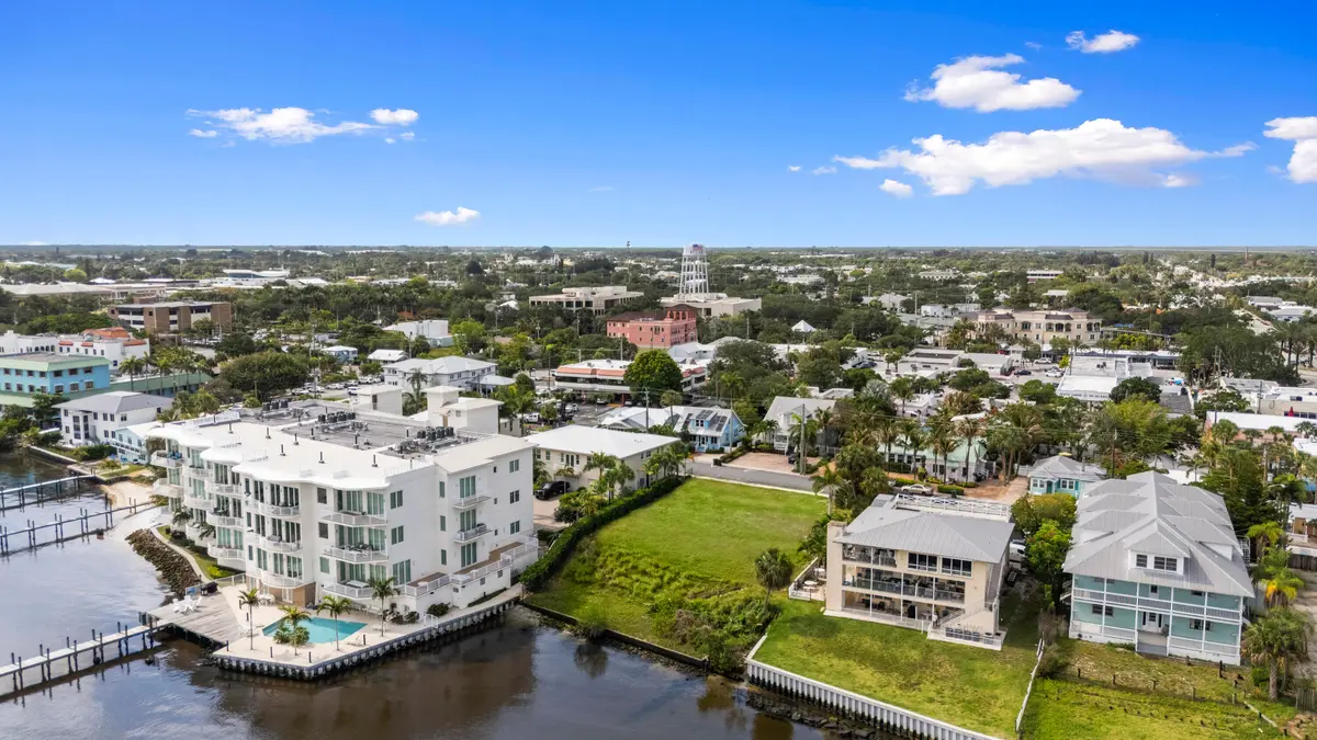 View at 39 SE Seminole Street, Stuart