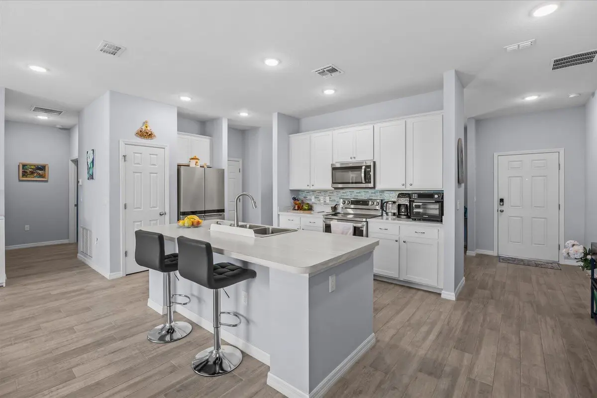 09-button in-23 at 2063 SE South Buttonwood Drive, Port St. Lucie