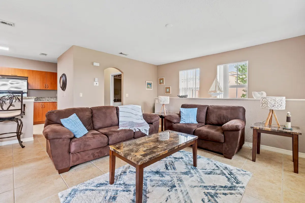 Condo 6 at 152 SW Peacock Boulevard 27-203, Port St. Lucie