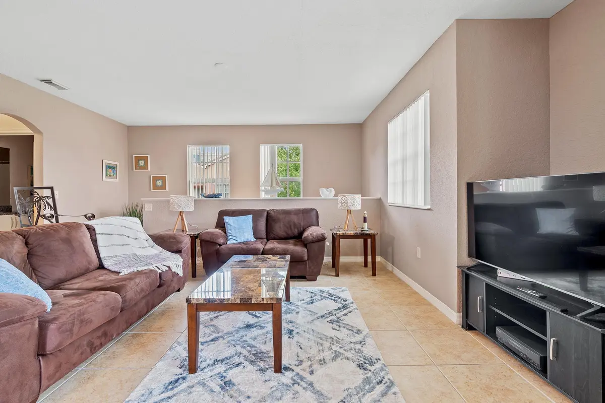 Condo LR 1 at 152 SW Peacock Boulevard 27-203, Port St. Lucie