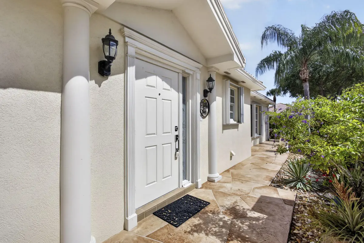7-web-or-mls-BS1A2249 at 8093 Montserrat Place, Wellington