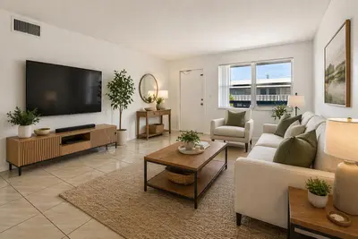 210 NE 38th Street, Oakland Park – Apartment for rent