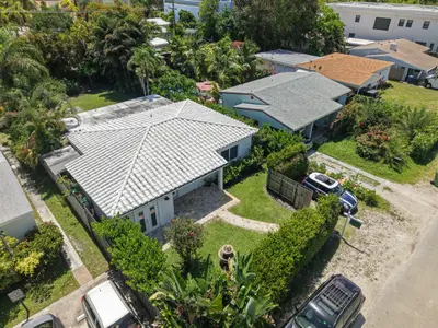 1236 NE 13th Avenue, Fort Lauderdale – sold