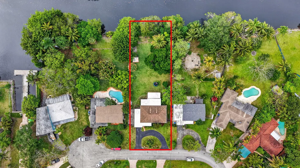 62-web-or-mls-DJI_20260512162122_0836_D at 633 NW 30th Street, Wilton Manors