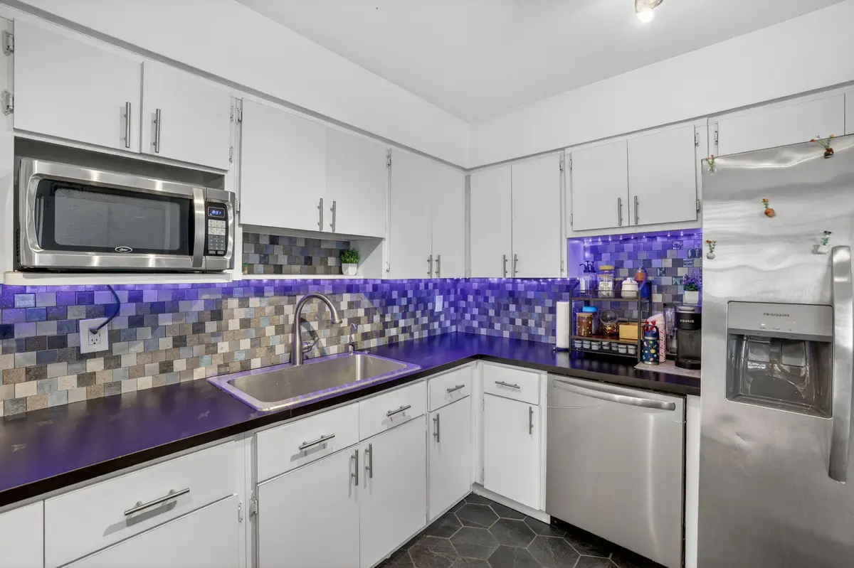 17-web-or-mls-B699A1034 at 633 NW 30th Street, Wilton Manors