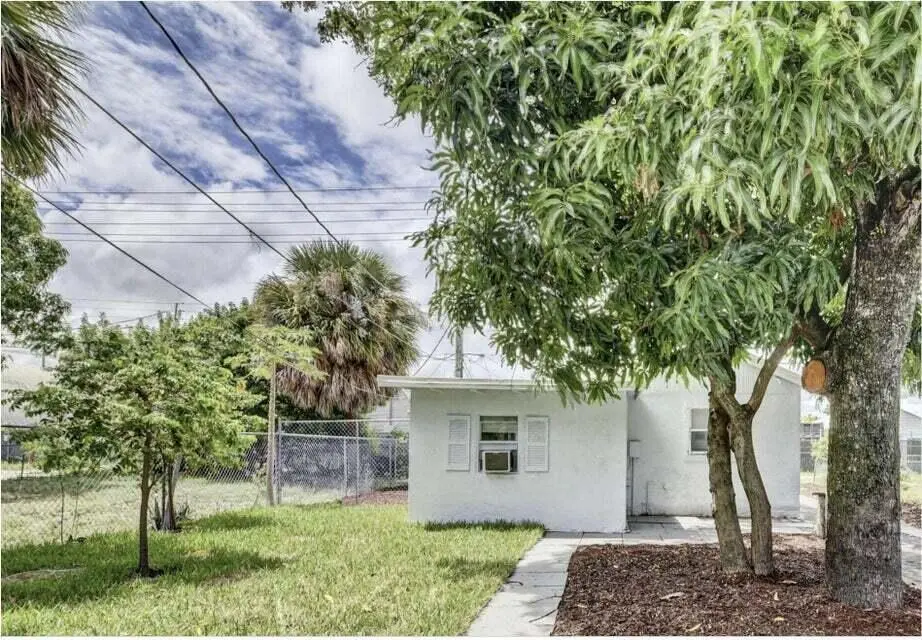 20240531080107414179000000-o at 415 N H Street, Lake Worth Beach