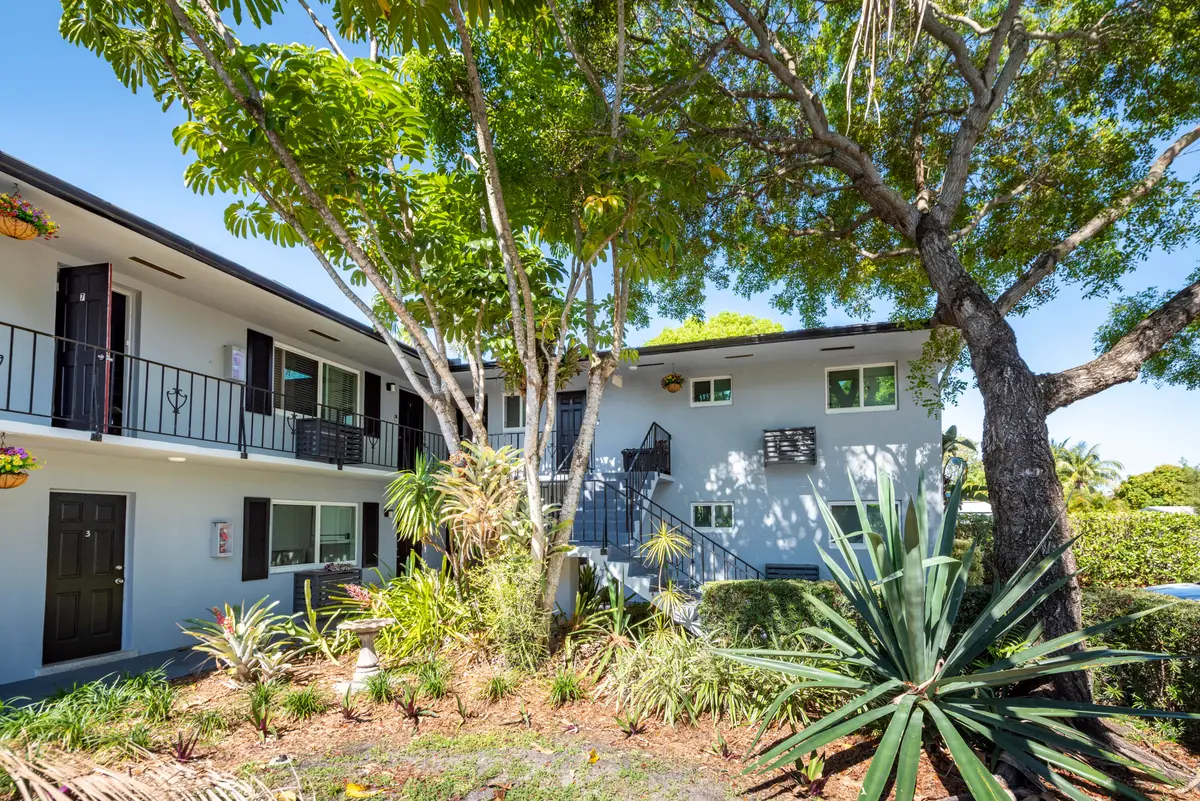 _DSC1847 at 806 NE 16th Place 1-8, Fort Lauderdale