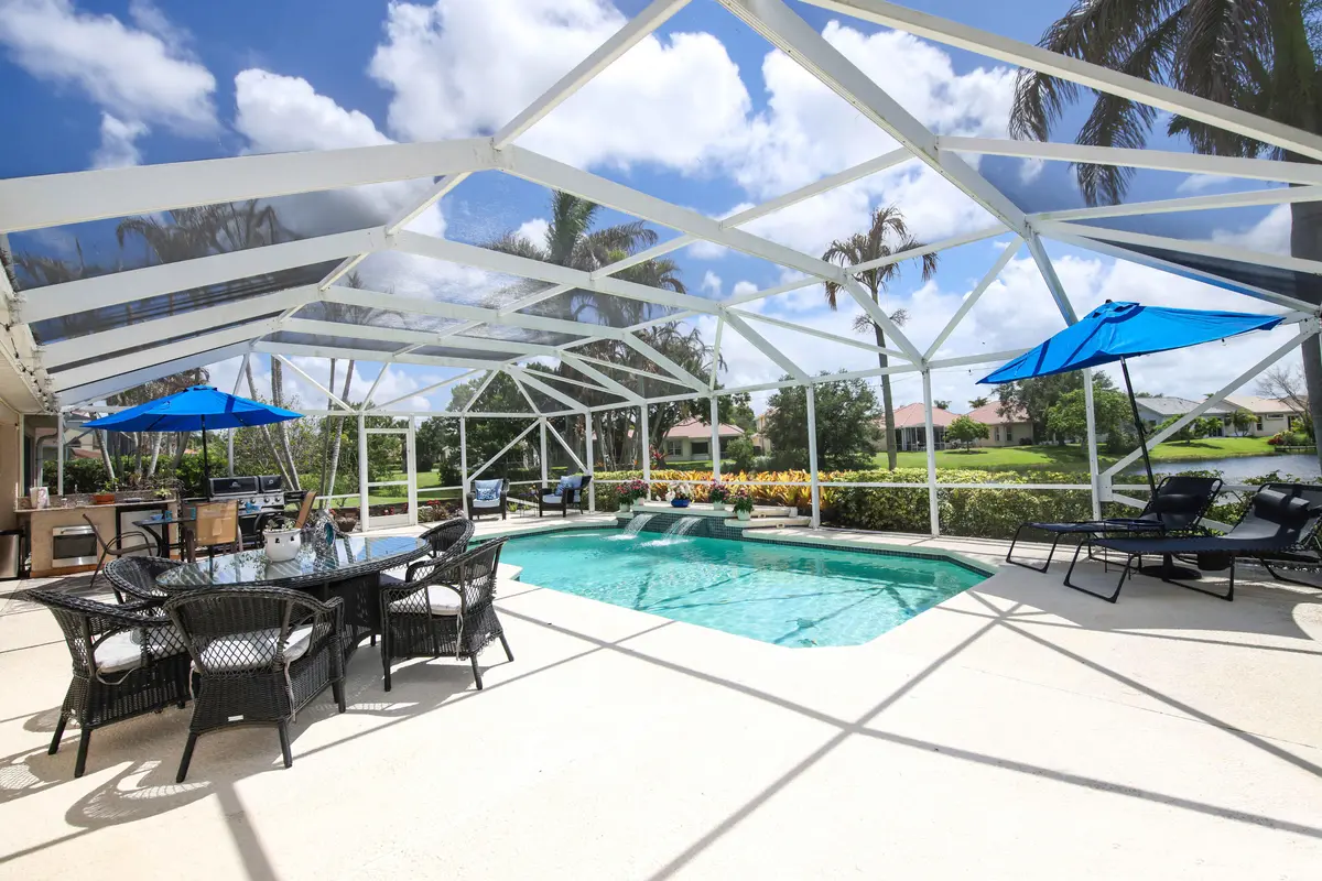Huge screened pool area at 618 SW Barbuda Bay, Port St. Lucie