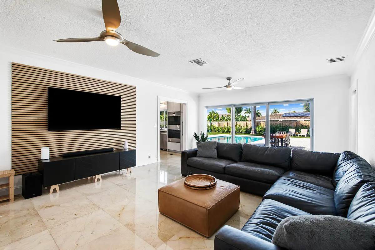 DSC_2166 at 4761 Bayview Drive, Fort Lauderdale