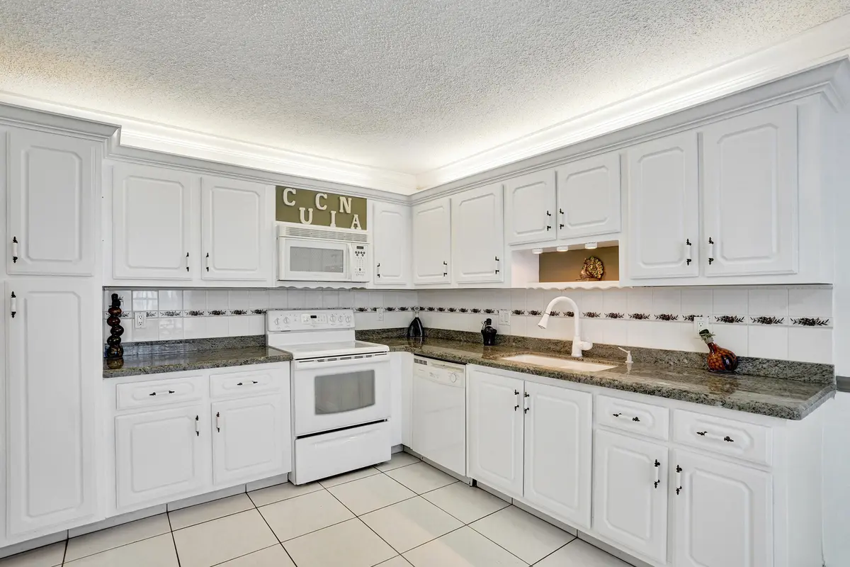 DSC02255 at 2331 Croton Lane 101-a, Delray Beach
