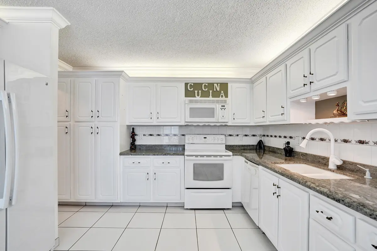 DSC02249 at 2331 Croton Lane 101-a, Delray Beach