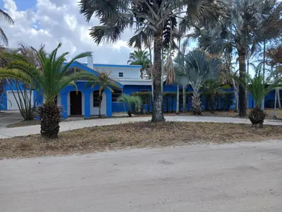 4500 SW Boatramp Avenue, Palm City – Single Family Residence for sale