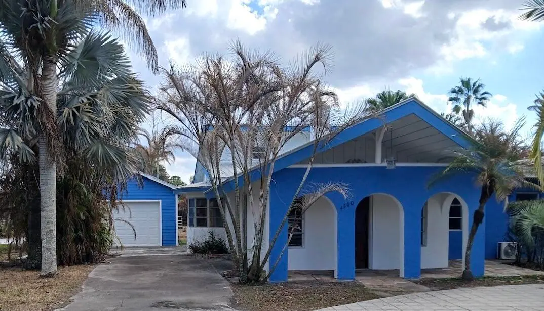 beyc69b4213f93741 at 4500 SW Boatramp Avenue, Palm City