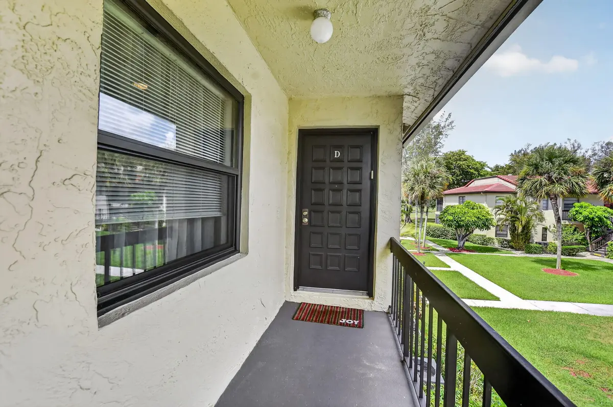 3-web-or-mls-DSC_6616 at 8310 Casa Del Lago D, Boca Raton