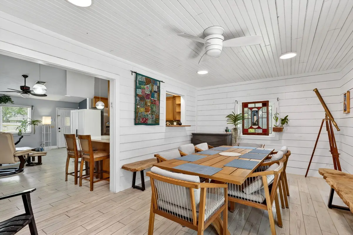 16-web-or-mls-5P1A7944 at 8143 SE Woodland Road, Hobe Sound