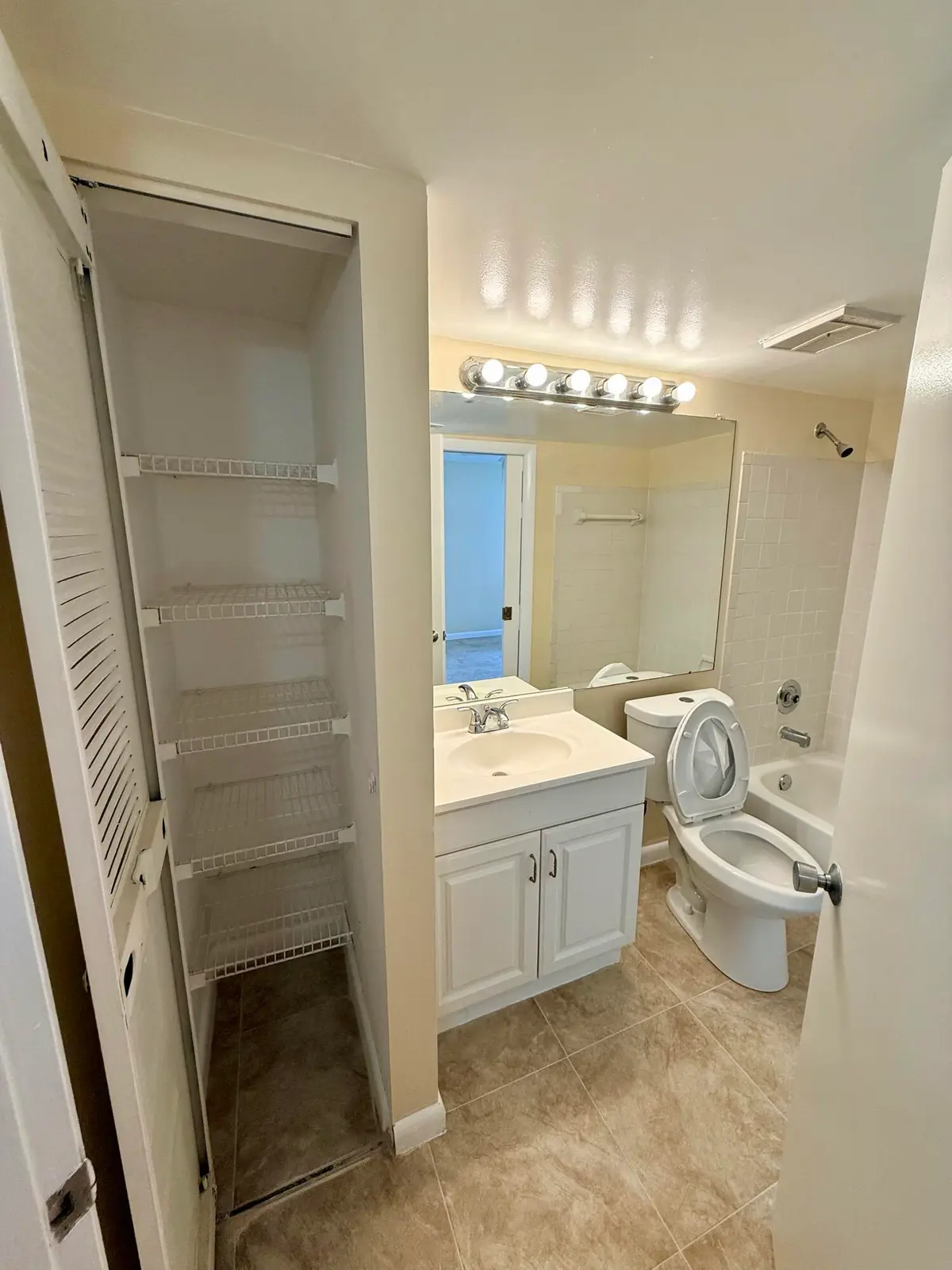 fullsizeoutput_54f at 1142 Coral Club Drive 1142, Coral Springs