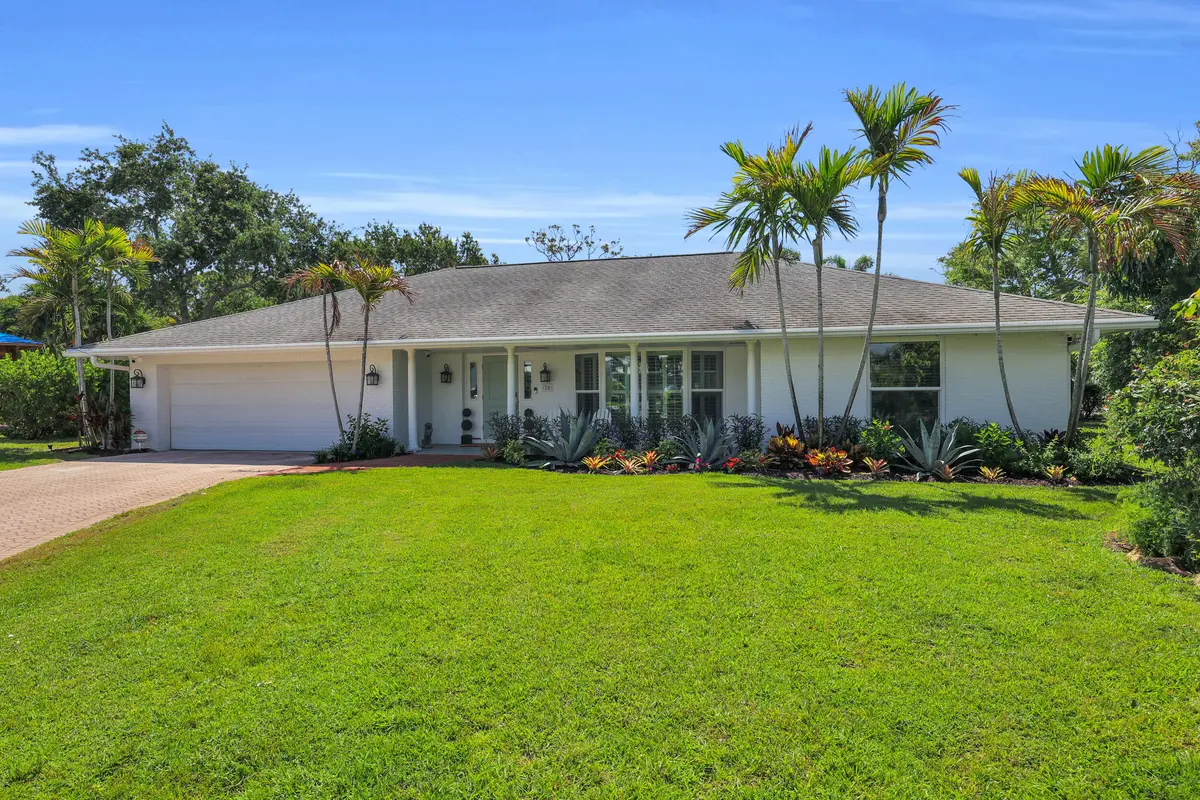 8P3A0897 at 20 Bunker Place, Tequesta