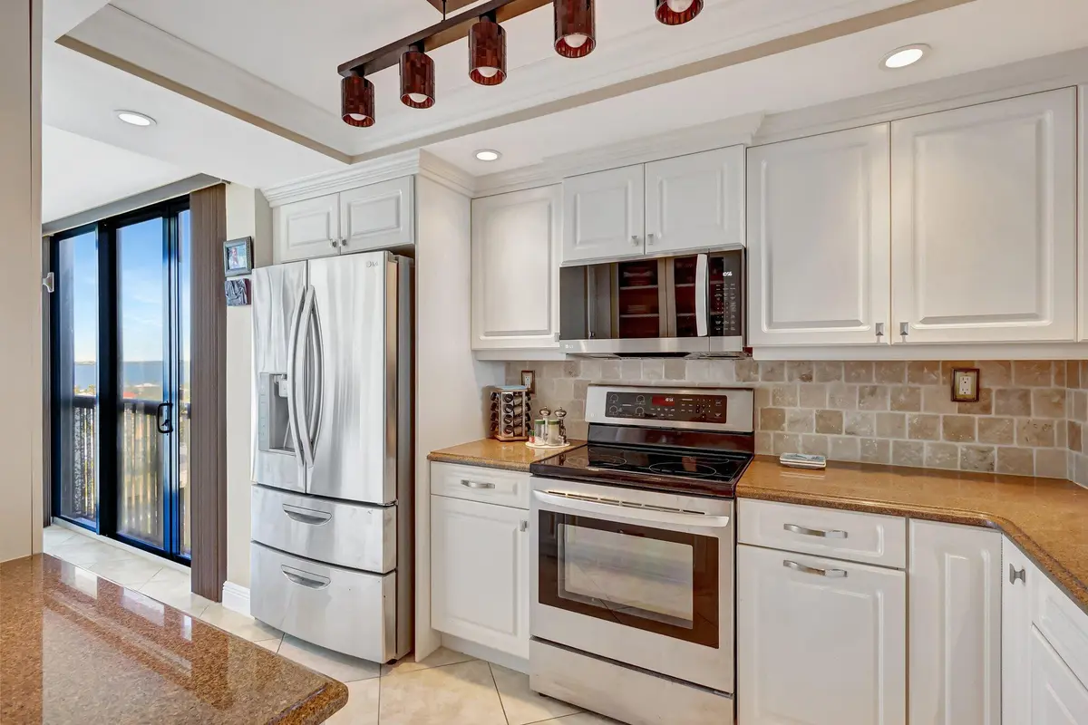 7-web-or-mls-5P1A2301 at 10680 S Ocean Drive 901, Jensen Beach
