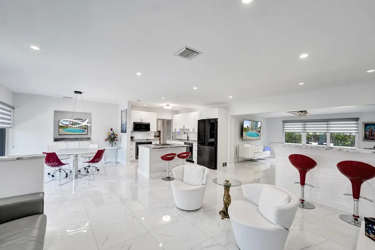 6-living area DSC03240 at 1431 S Ocean Boulevard 2, Lauderdale-By-The-Sea