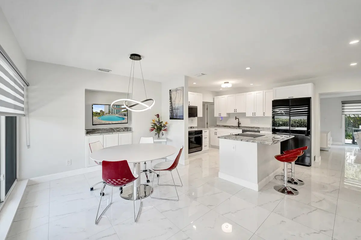 8-dining to kitchen DSC03174 at 1431 S Ocean Boulevard 2, Lauderdale-By-The-Sea