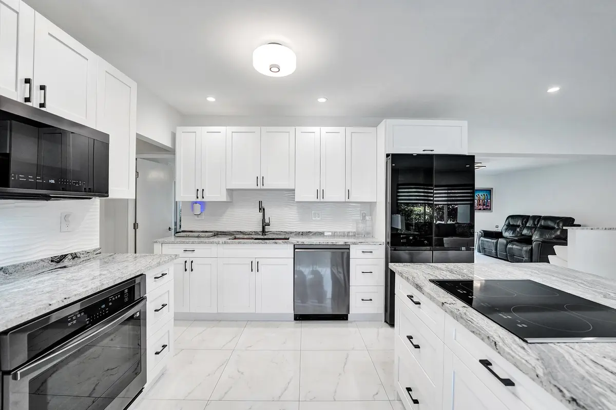 9-kitchen DSC03219 at 1431 S Ocean Boulevard 2, Lauderdale-By-The-Sea