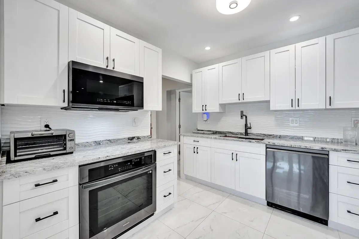 10-kitchen DSC03222 at 1431 S Ocean Boulevard 2, Lauderdale-By-The-Sea