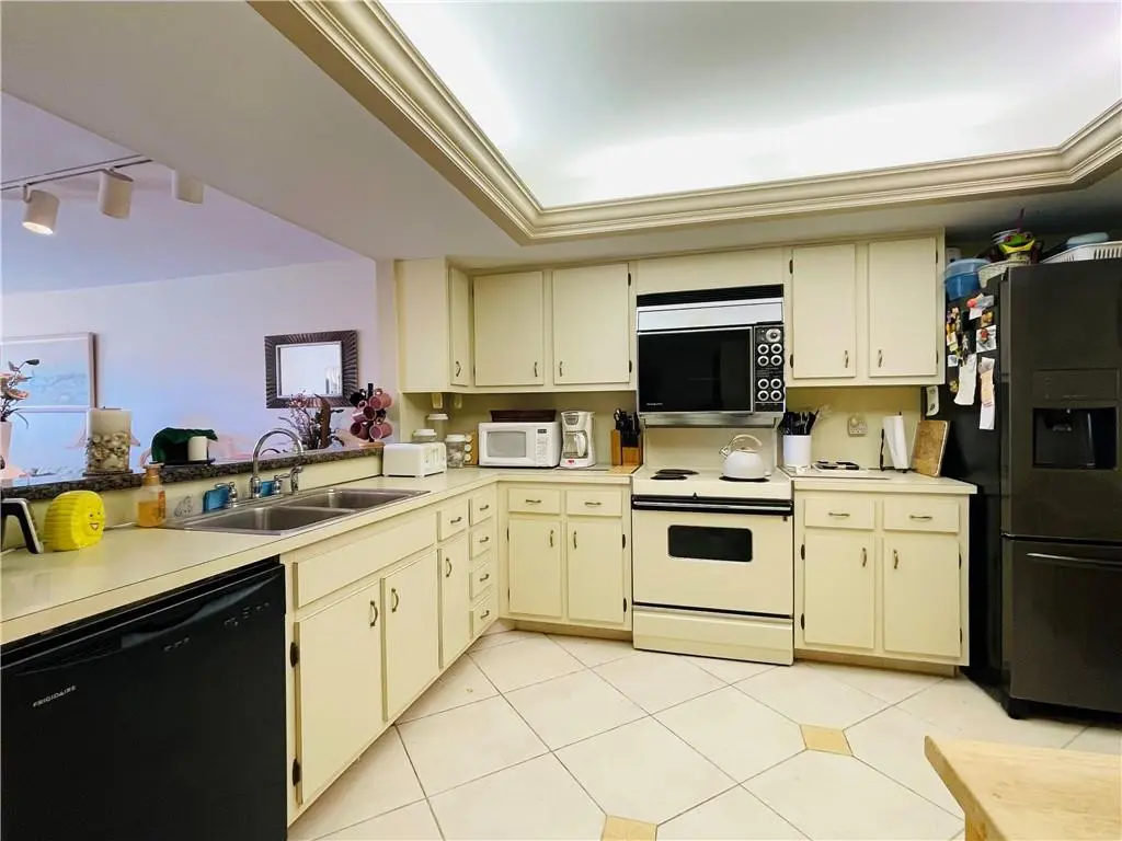 Photo 6 at 2900 NE 14th Street Causeway 514, Pompano Beach