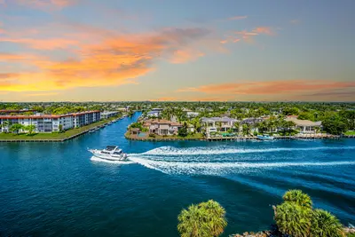 1160 Hillsboro Mile 803, Hillsboro Beach – sold