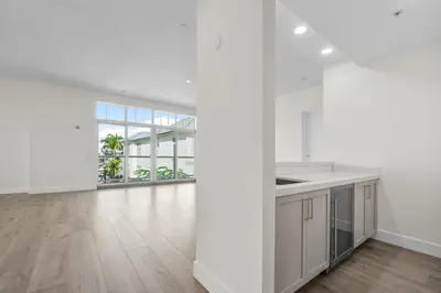 178 Lake Drive 4301, Palm Beach Shores – sold