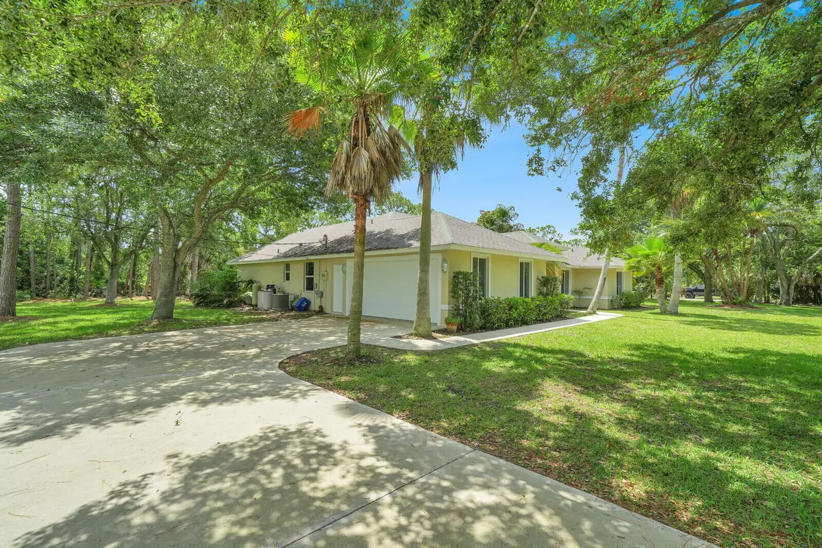 Driveway/Garage at 16026 N 75th Ave Avenue, Palm Beach Gardens