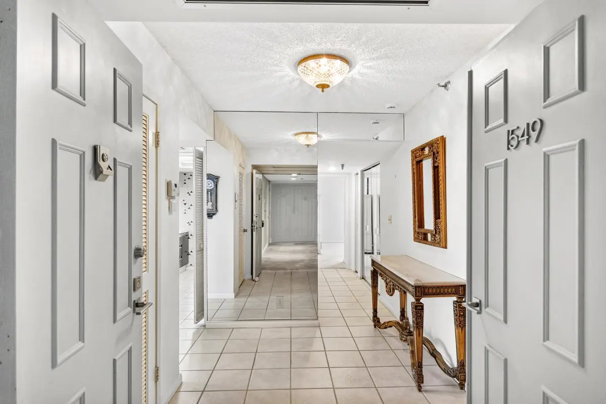 Entry at 115 Lakeshore Drive 1549, North Palm Beach