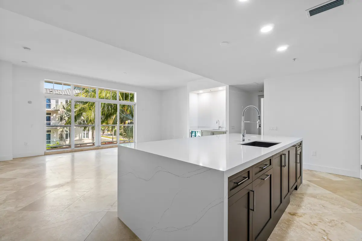 003-184LakeDrive-4202-PalmBeachShores-FL at 178 Lake Drive 4202, Palm Beach Shores