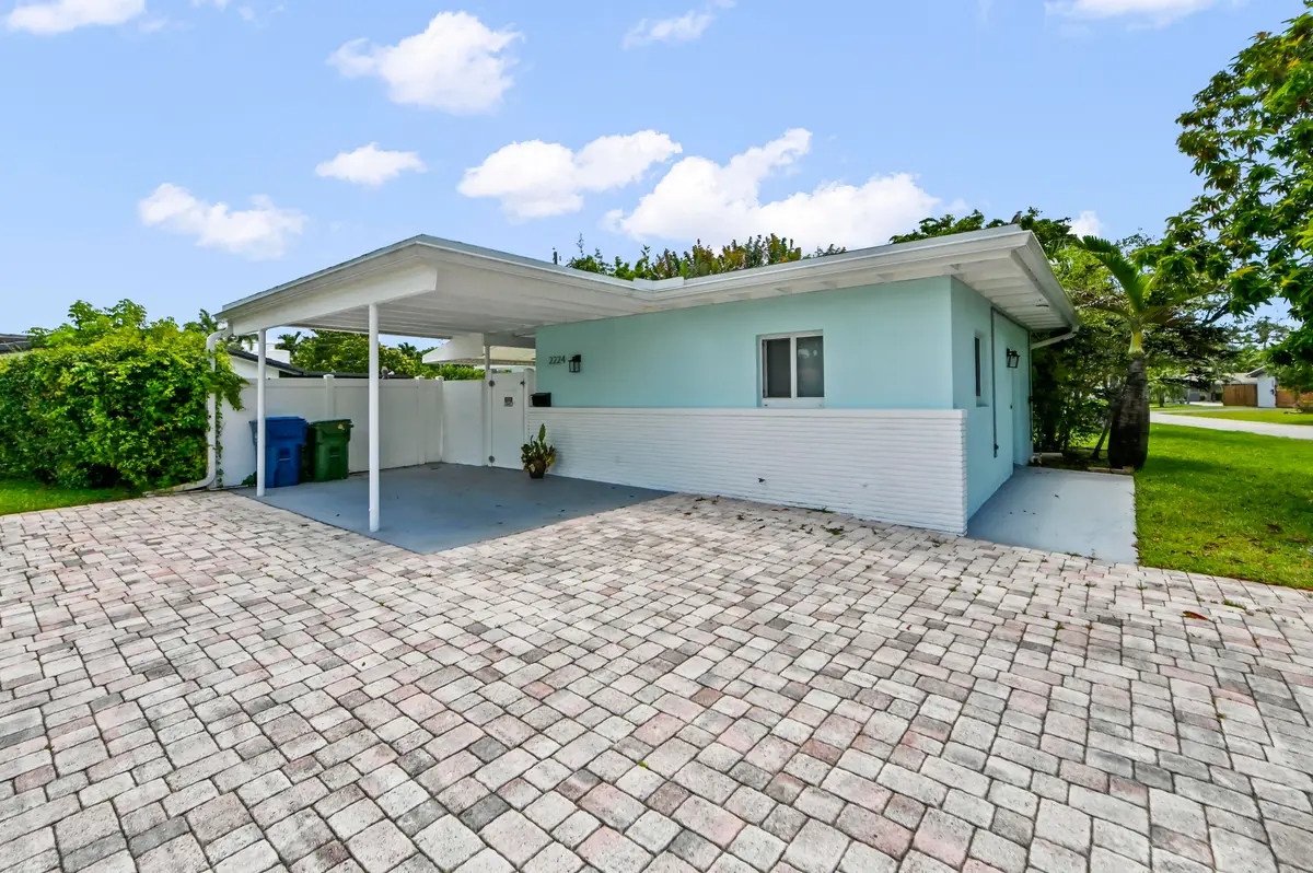 03 Front 03 at 2224 NW 6th Terrace, Wilton Manors