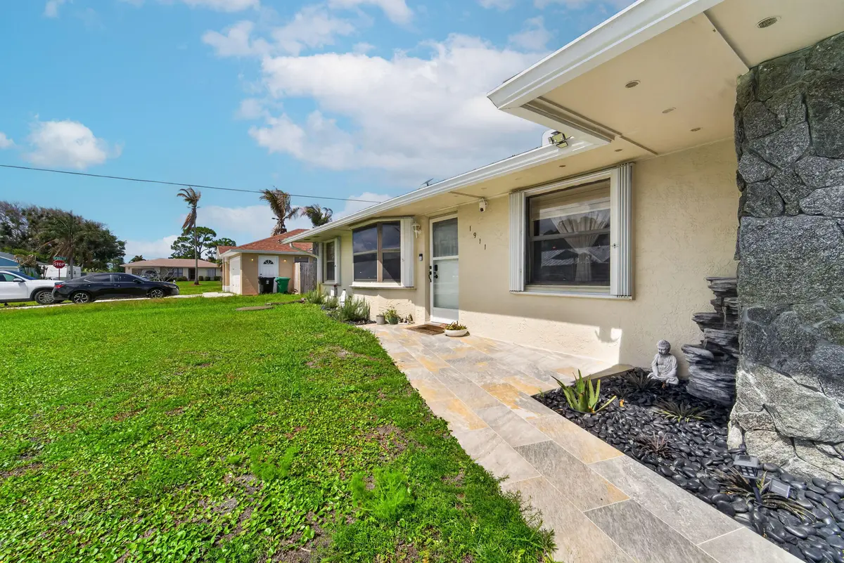 1911 SE Dock Street, Port St Lucie, FL at 1911 SE Dock Street, Port St. Lucie