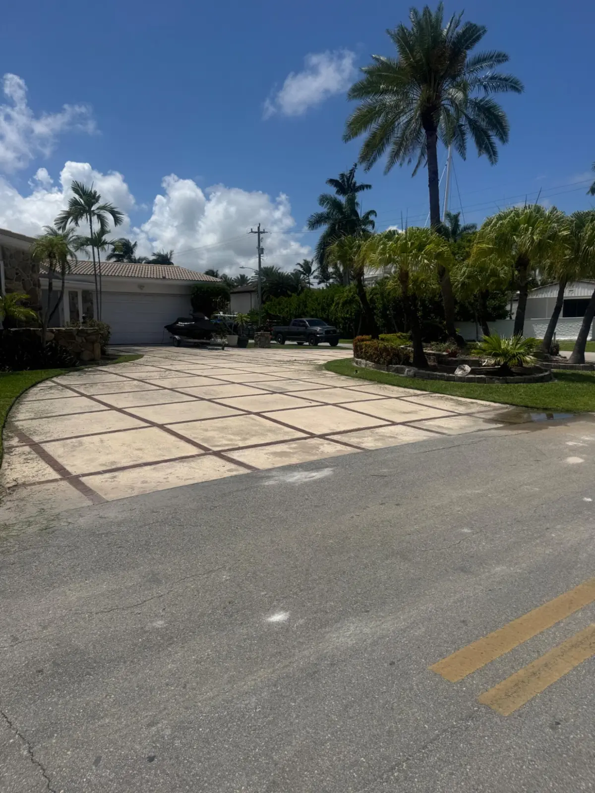600 Hibiscus Drive, Hallandale Beach, FL – photo 1