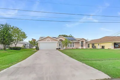 3087 SE Galt Circle, Port St. Lucie – sold