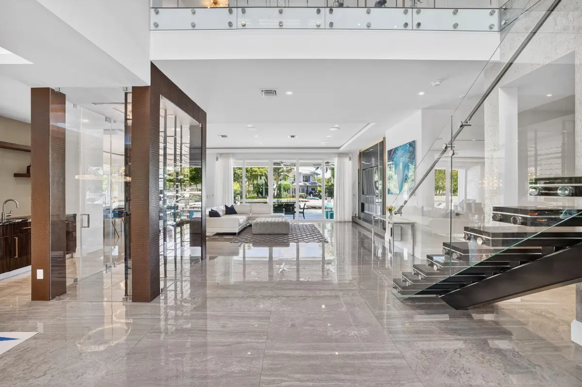 6-web-or-mls-b699A0231 at 39 Pelican Drive, Fort Lauderdale