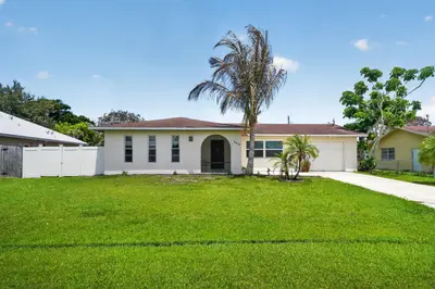 549 SE Marydale Terrace, Port St. Lucie – sold