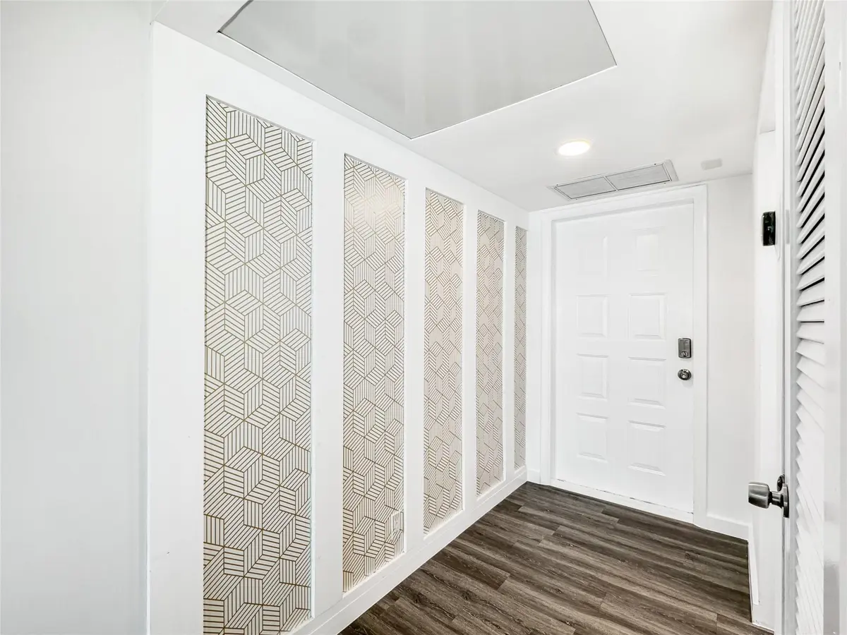 Foyer/Entryway at 2950 N Palm Aire Drive 506, Pompano Beach