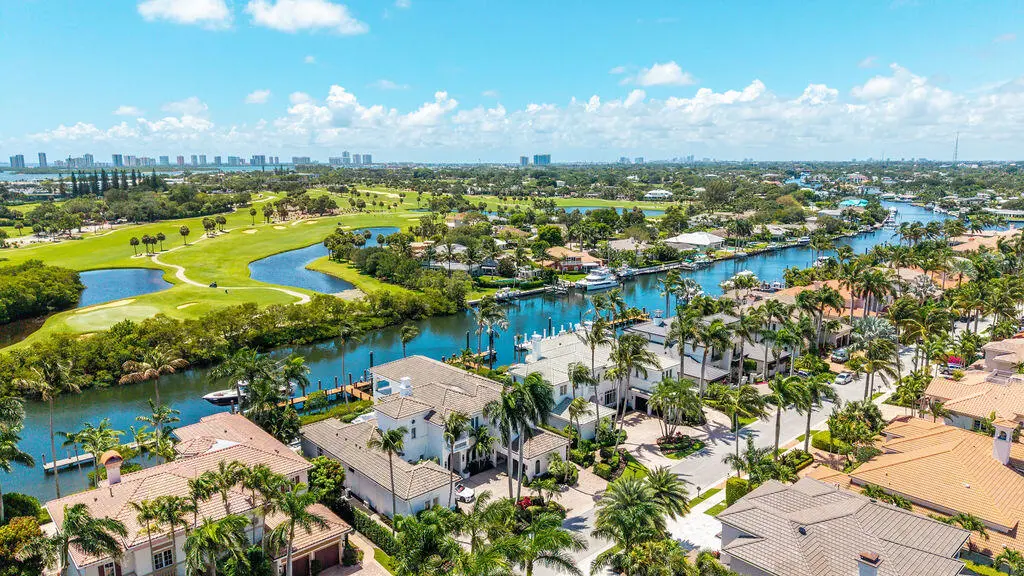 DJI_20260520000609_0836_D at 792 Harbour Isles Court, West Palm Beach