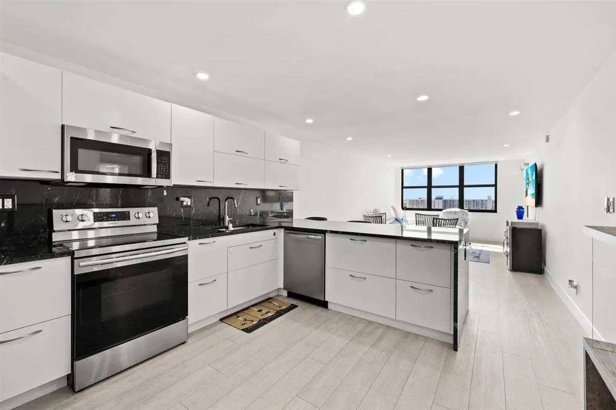 06-424A7362 at 1401 N Riverside Drive 1104, Pompano Beach