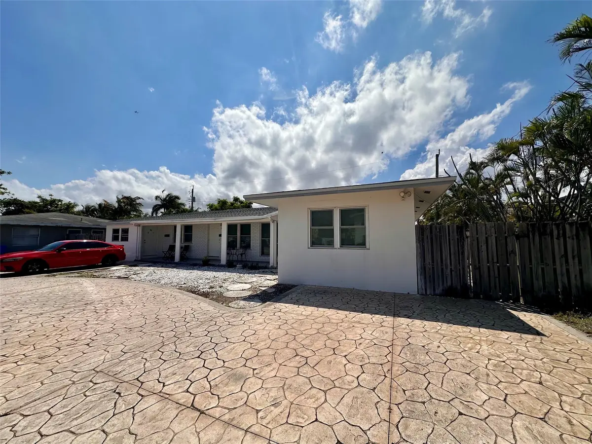Photo 3 at 5411 NE 22nd Terrace, Fort Lauderdale