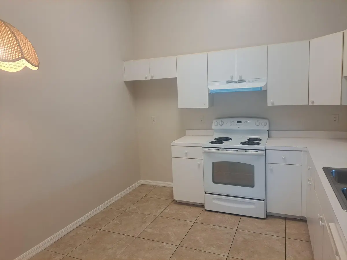 2838 kitchn1a at 2838 Stoneway Lane, Fort Pierce